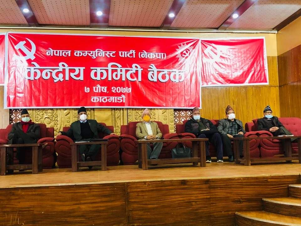 पार्टी अध्यक्षबाट केपी ओलीलाई हटाउने प्रचण्ड नेपाल समूहको निर्णय