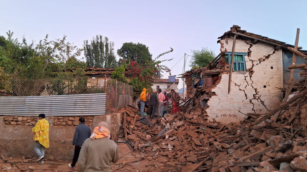 भूकम्पमा परि १३३ जनाको मृत्यु सयौं घाइते